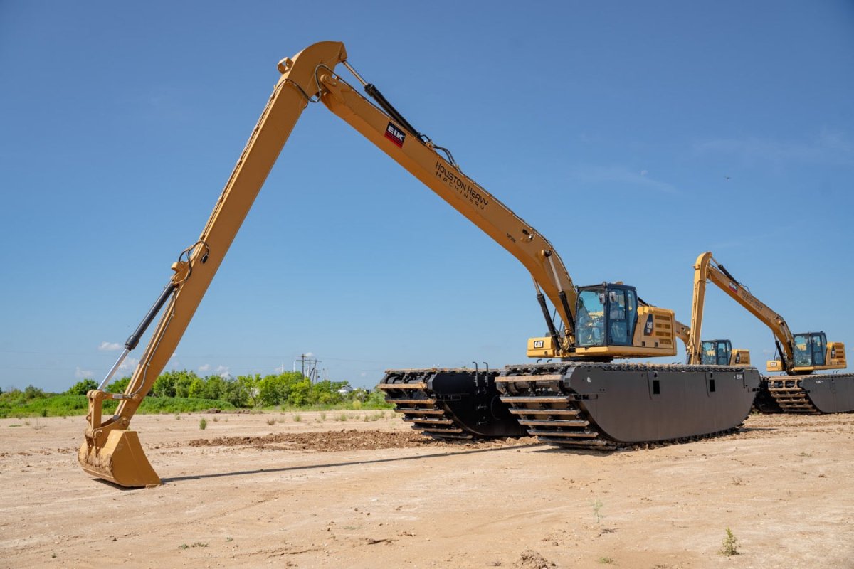 2019 Caterpillar Long Reach Pontoon Excavator with 3505 Operating Hours - Ideal for Waterway and Terrain Projects