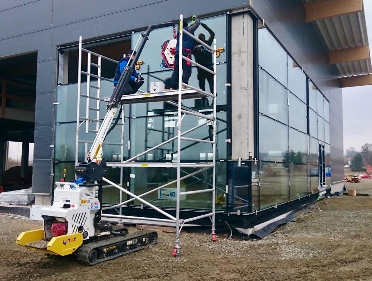 TGT Robby 900 S All - Terrain Outdoor Glass Lifting Machine