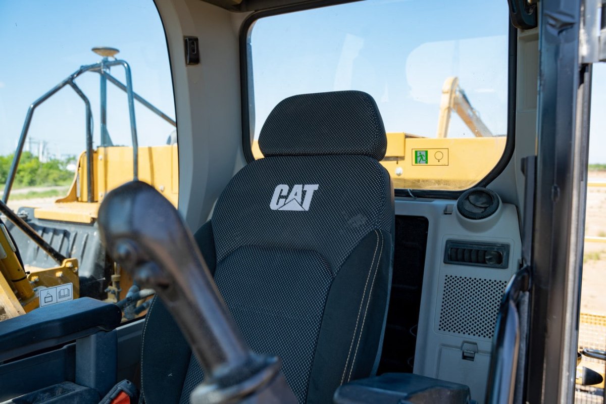 2021 Caterpillar AM326 LR MFJ00387 with 3,617 Operating Hours