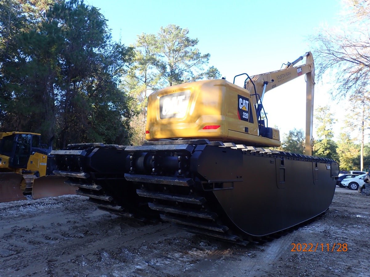 2019 Caterpillar Long Reach Excavator with 4902 Operating Hours and Amphibious Undercarriage for Versatile Applications