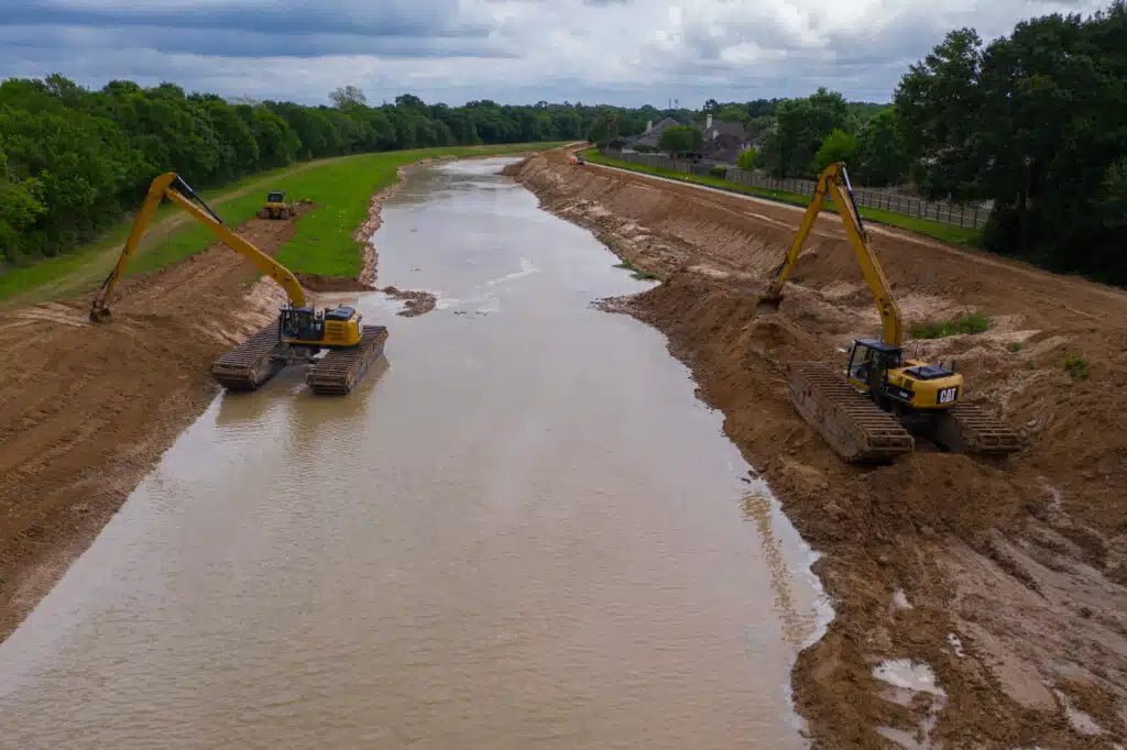 Heavy - Duty 11 - 14 Tons CAT312E with 40 - FT Reach