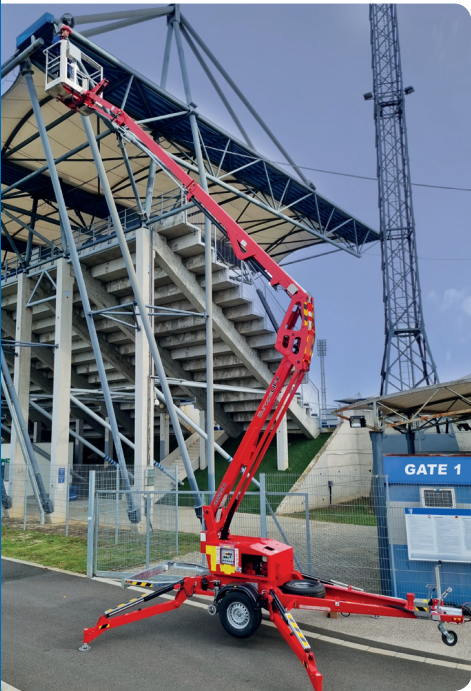 TM4525A Trailer - Mounted Rotating Boom/Bucket Lift for Advanced Height Access