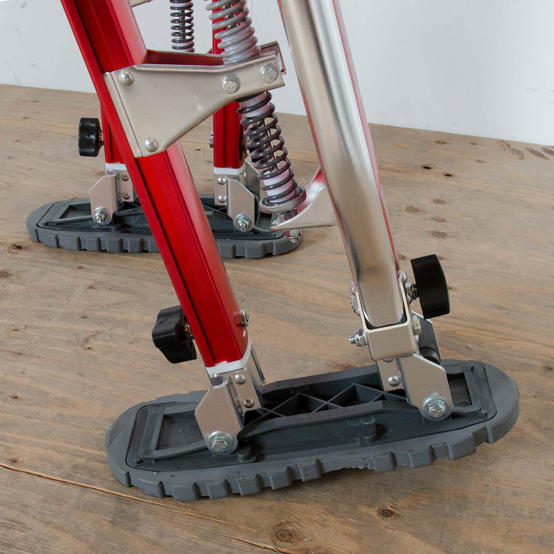 Buildman™ Professional 18 to 30 Inches Adjustable Drywall Stilts for Construction Workers