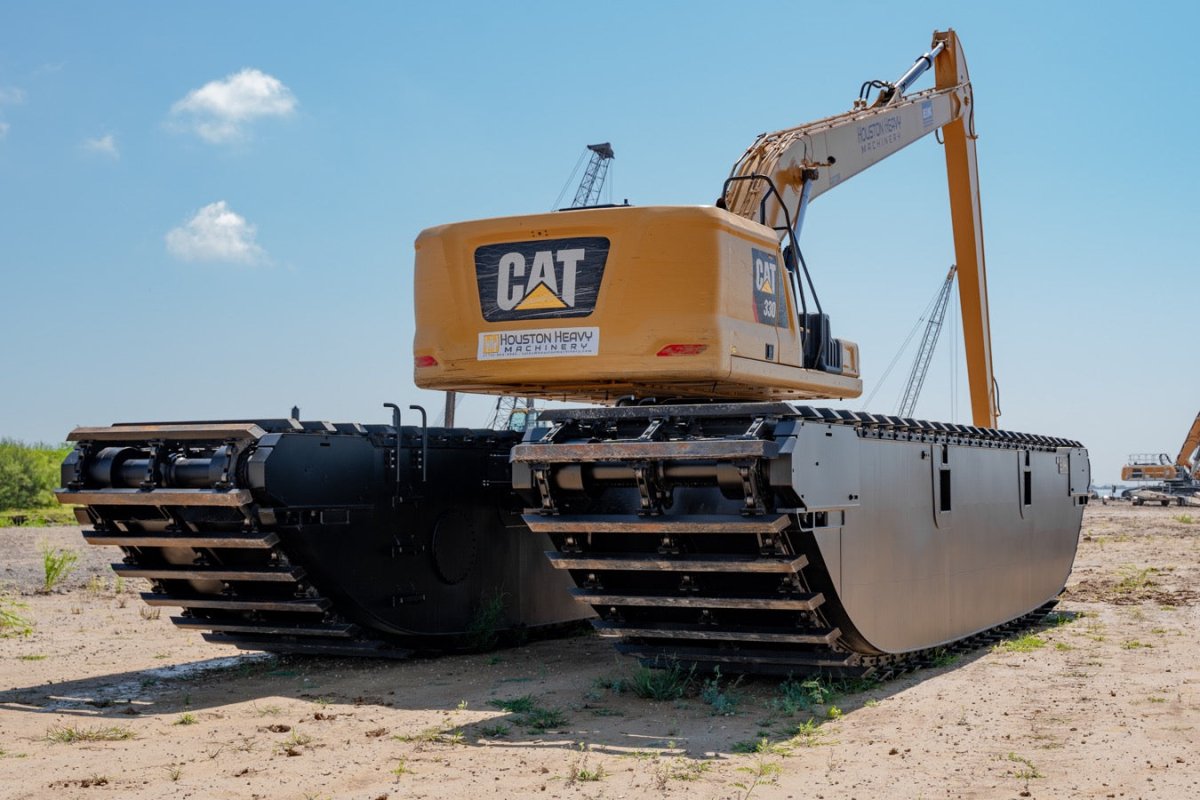 2019 Caterpillar Pontoon Super Long Reach Excavator with 3825 Operating Hours