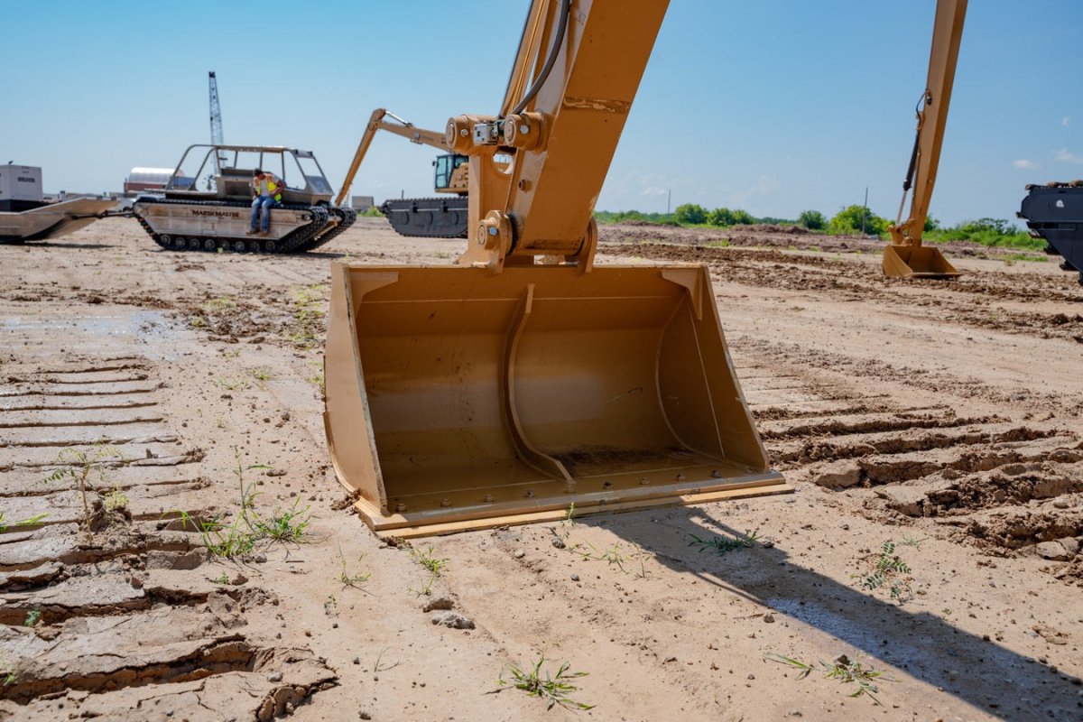 2020 Caterpillar Long Reach Excavator with 3,817 Operating Hours