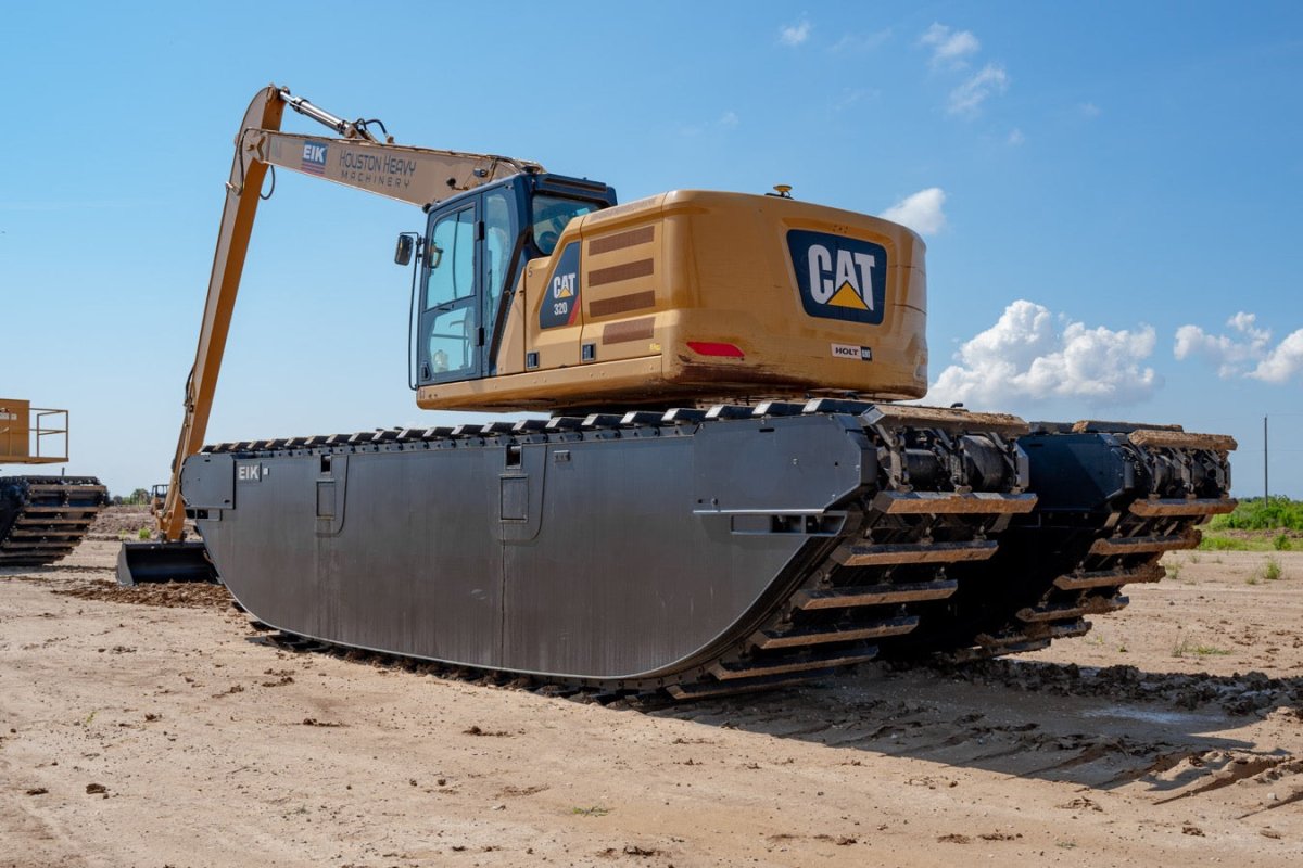 2019 Caterpillar Excavator with 4500 Operating Hours - Ideal for Heavy - Duty Construction and Waterway Work