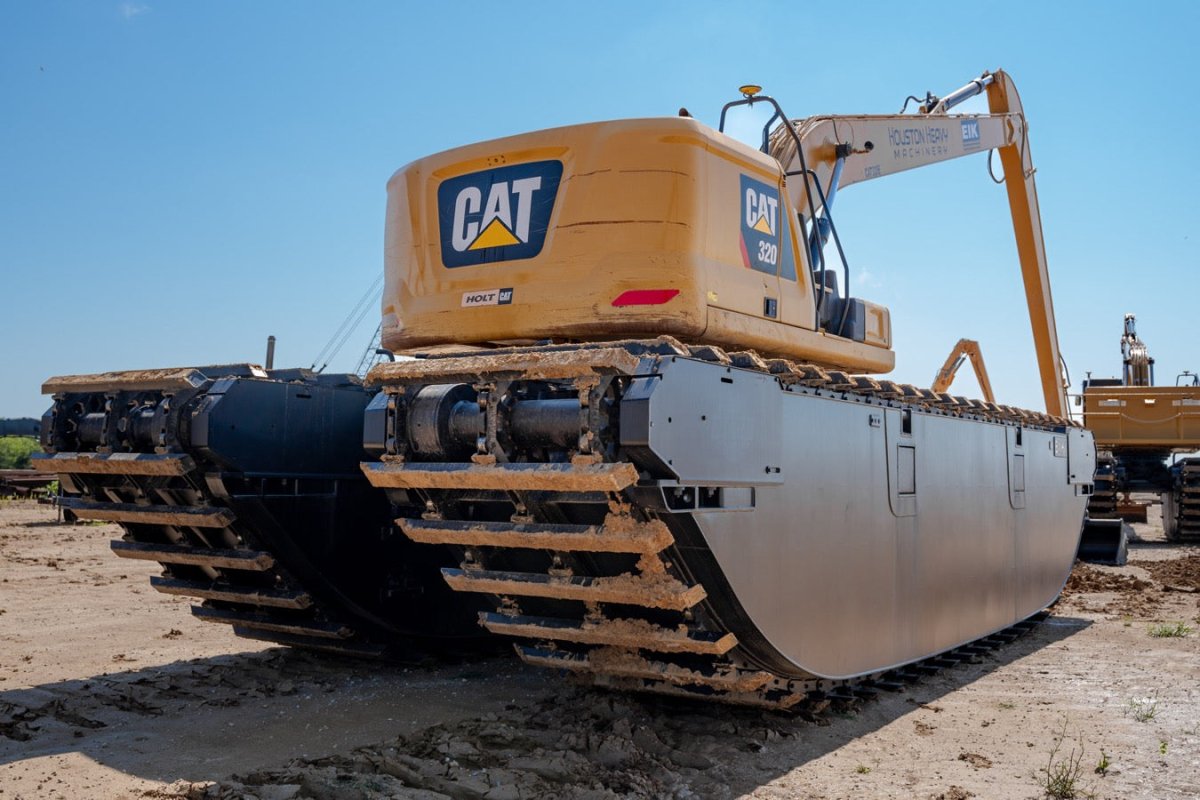 2019 Caterpillar Excavator with 4500 Operating Hours - Ideal for Heavy - Duty Construction and Waterway Work