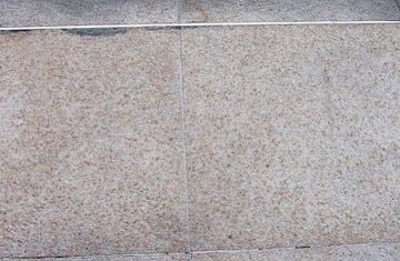 Powerful Water-Based No Rug Rust & Oxidation Stain Remover for Acid-Resistant Surfaces