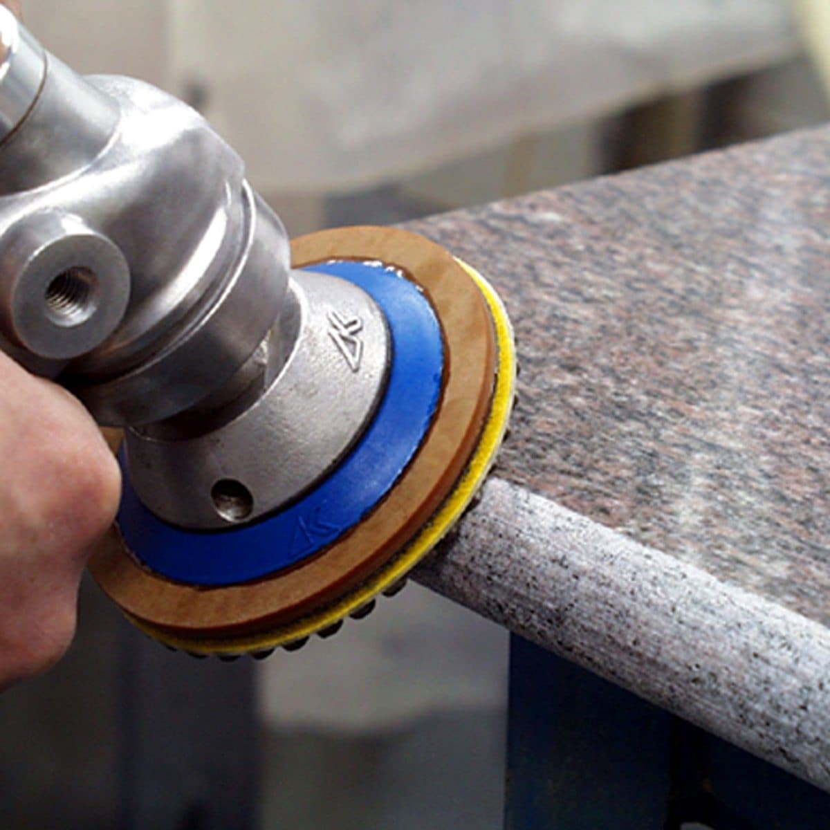 Alpha® Ceramica Vitrified Discs for Efficient Wet Granite Polishing Preparation