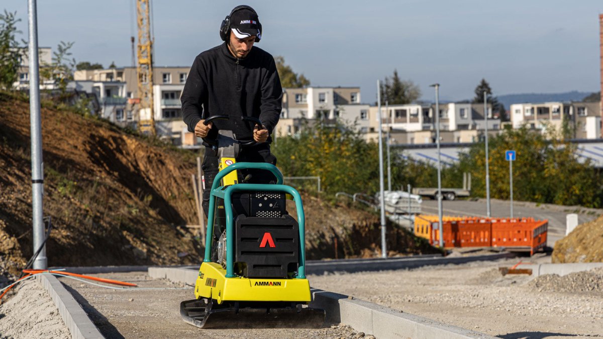 High - performance APR 40/60 Reversible Vibratory Compaction Plates