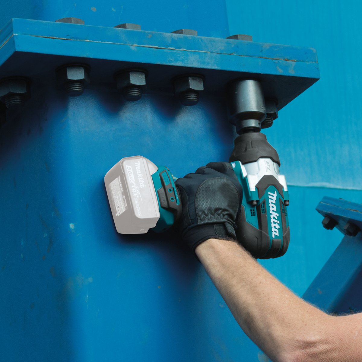 18V LXT® Lithium-Ion Brushless Cordless High-Torque 1/2 Square Drive Utility Impact Wrench for Heavy-Duty Fastening Tasks