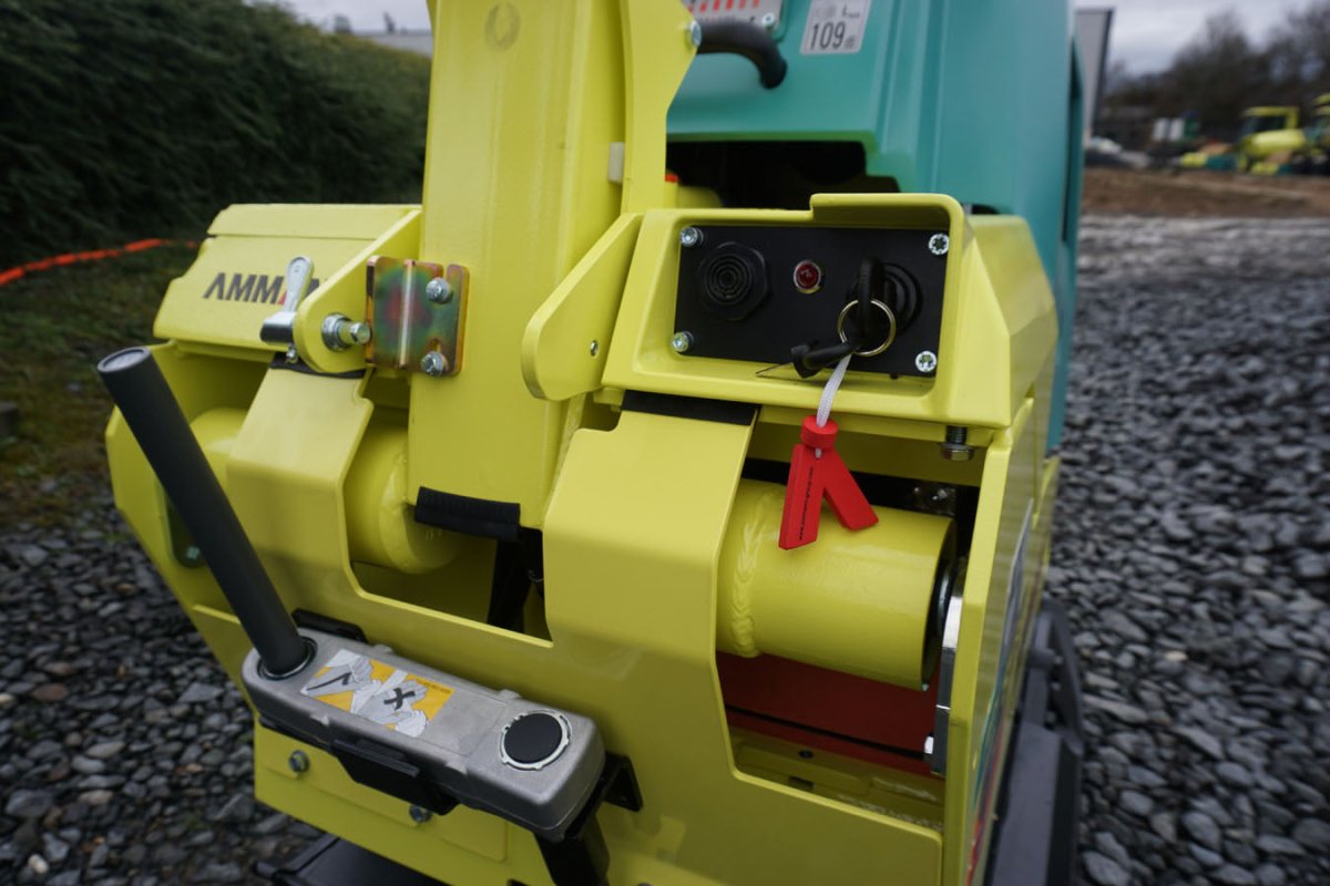 APH 65/85 Hydrostatic Compaction Plates with Hourmeter (Three-Shaft Design)