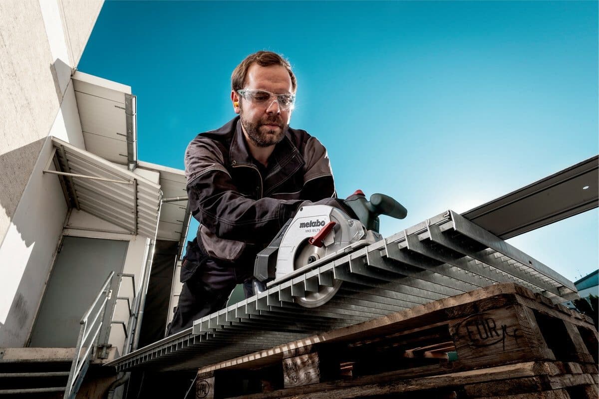 Powerful Cordless MKS 18 LTX 58 6.5 Metal Cutting Circular Saw