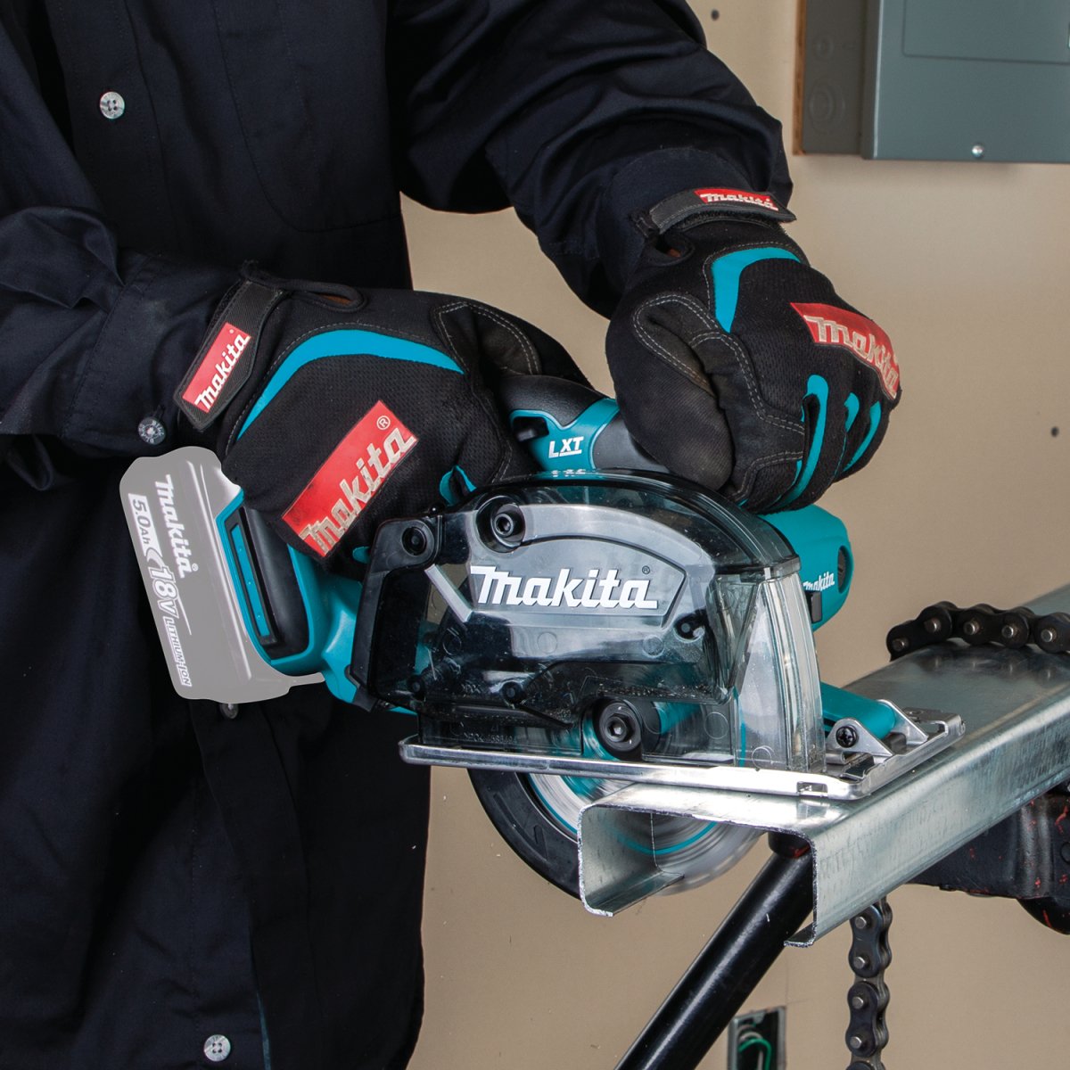 18V LXT® Cordless 5-3/8 Metal Cutting Saw with Electric Brake and Chip Collector