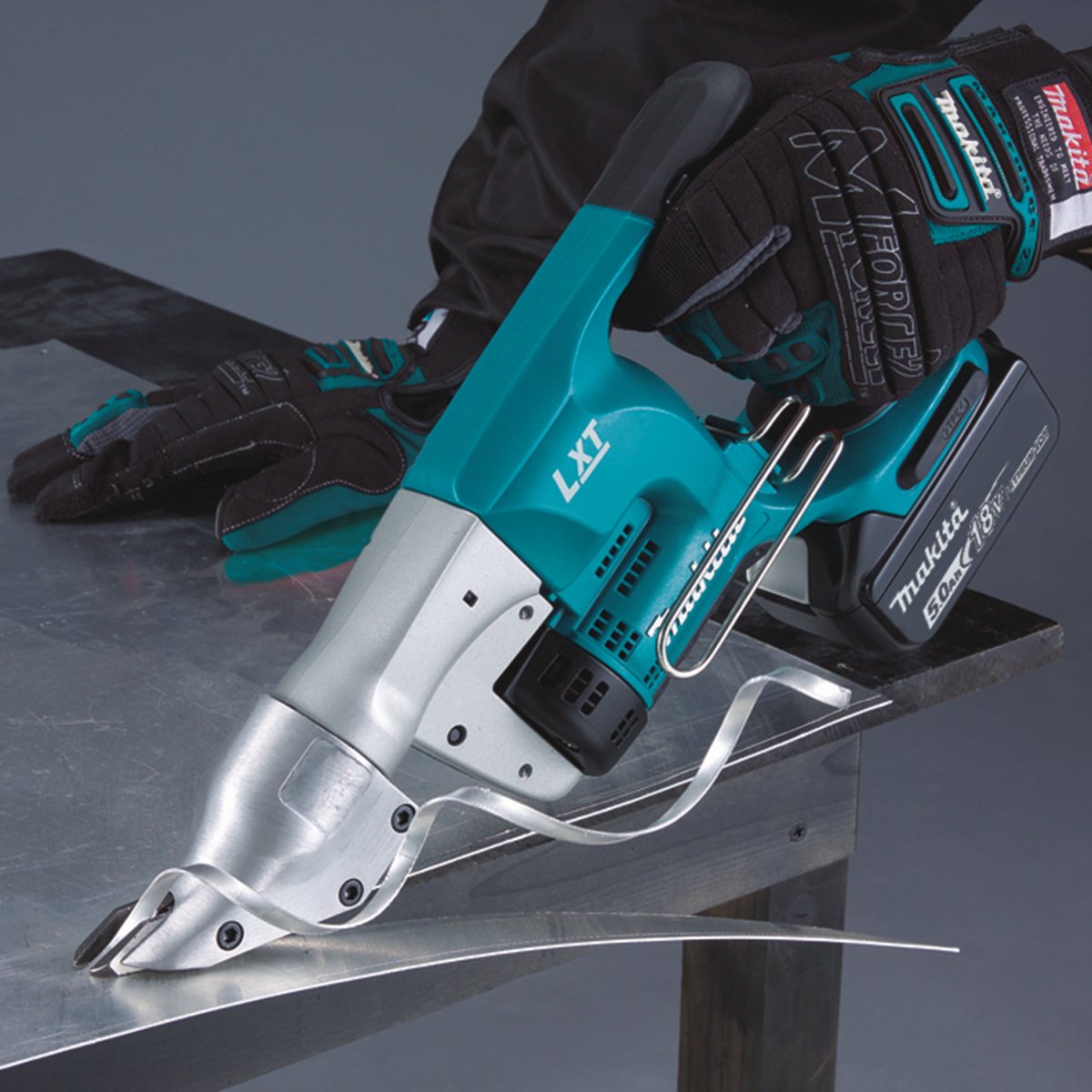18V LXT® Lithium-Ion Cordless 18 Gauge Straight Shearing Tool for Metal Cutting