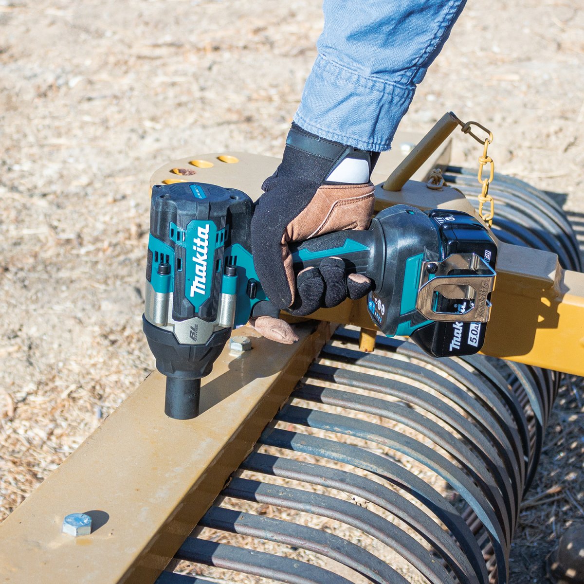 18V LXT® Lithium-Ion Brushless Cordless Four-Speed Medium-Torque Half-Inch Square Drive Impact Wrench with Friction Ring Anvil - Ideal for Automotive, Installation, and Fabrication Trades