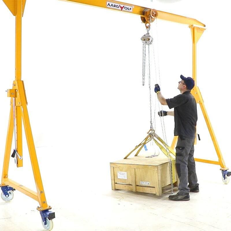 Portable and Adjustable Aardwolf Gantry Crane for Various Lifting Needs