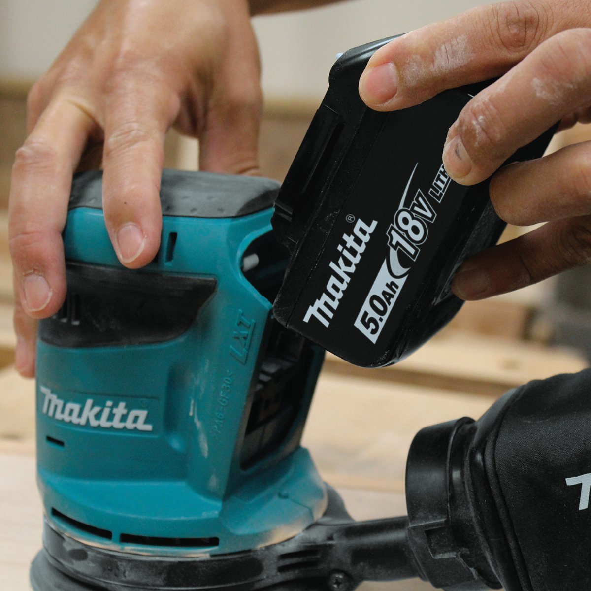18V LXT® Lithium-Ion Cordless 5-Inch Random Orbital Sander for Woodworking - Enhanced Efficiency and Mobility