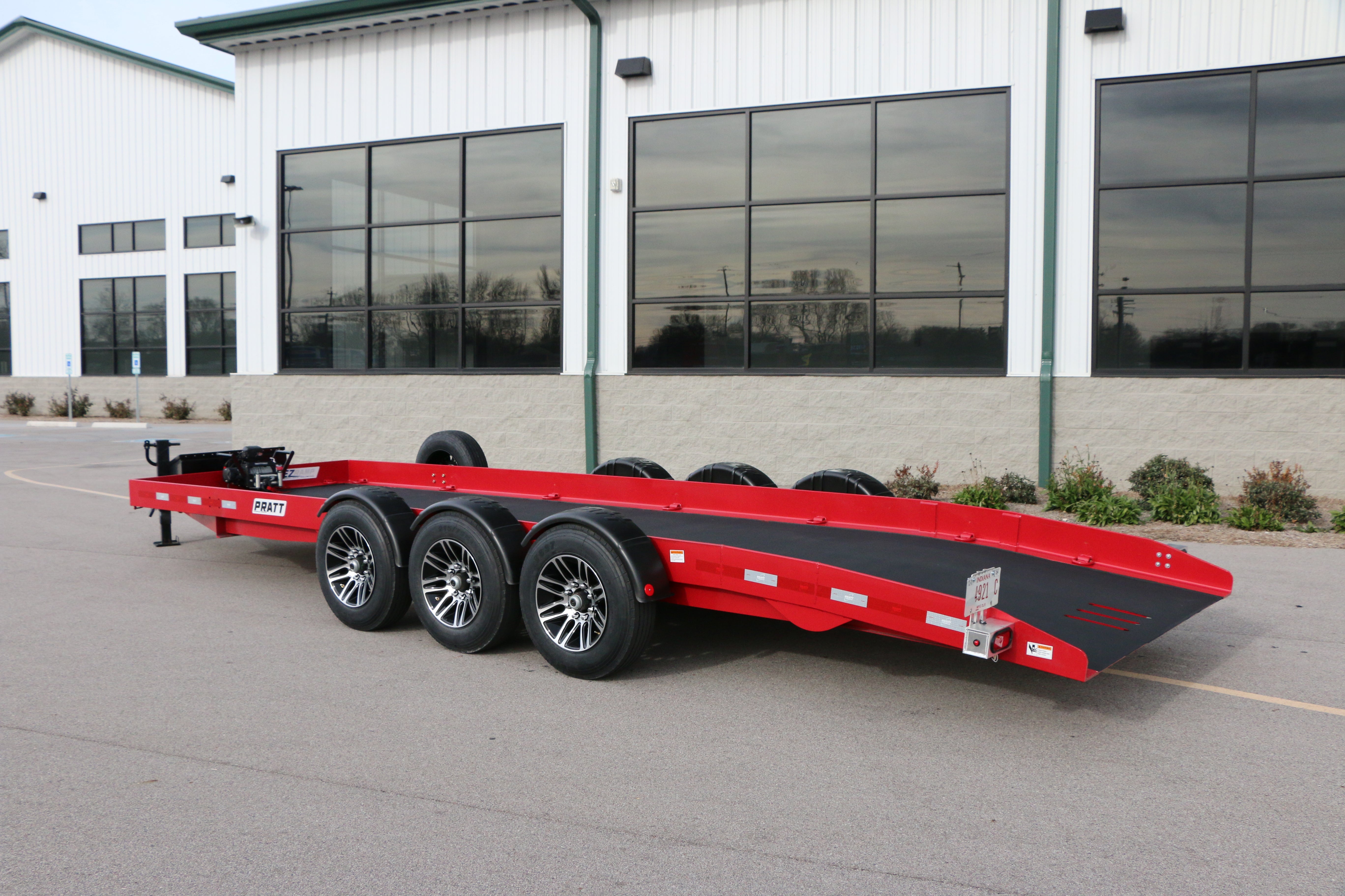 Heavy - Duty EZ - RAMP Utility Trailer 2480E for High - Capacity Hauling