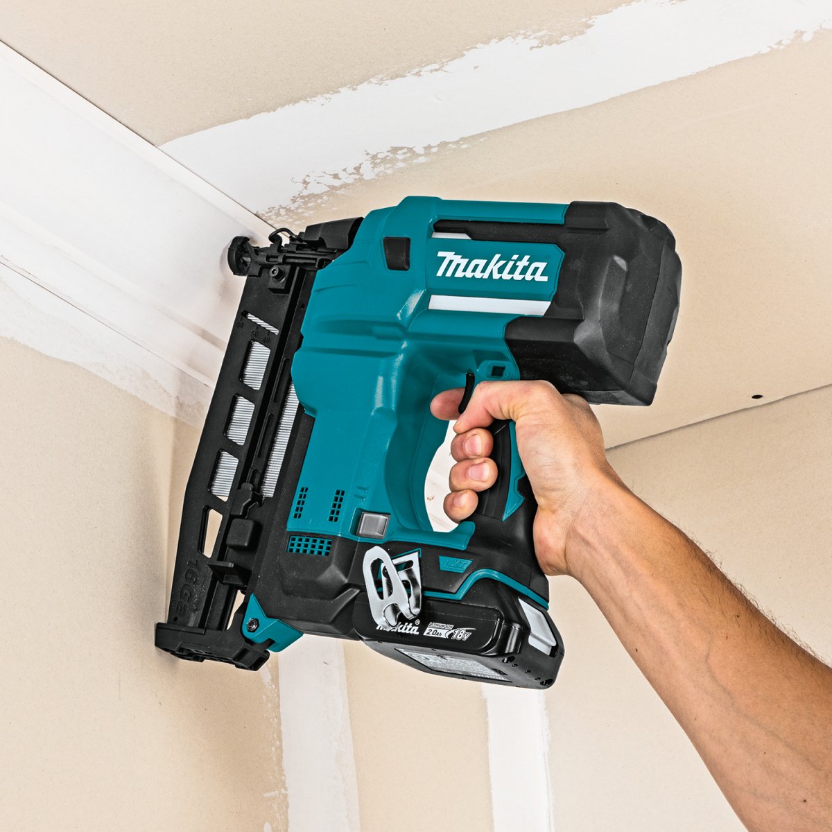 18V LXT® Lithium-Ion Cordless 16 Ga. 2-1/2 Straight Finish Nailer for Woodworking