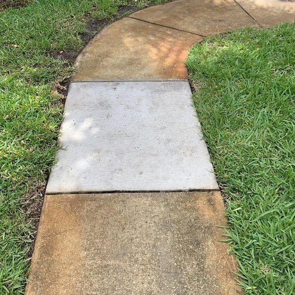 Organic Cobble Oxhide Cleaner for Rust and Stain Removal on Concrete and Pavers