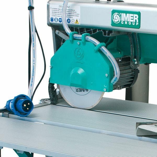 Powerful and Portable 200VA Combicut Tile Saw for Installers