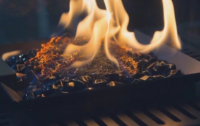 Stylish Black Fire Glass for Natural Gas and Propane Fireplaces