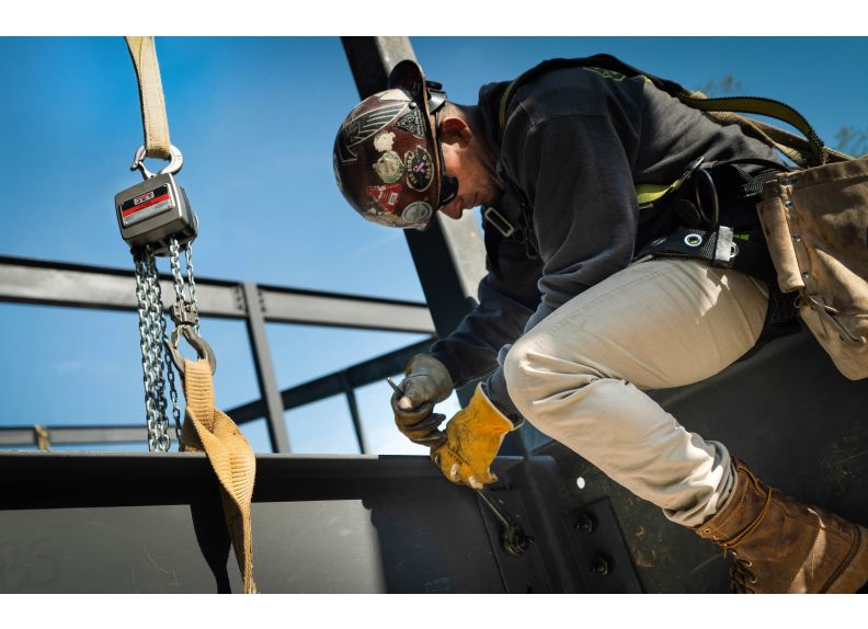 Lightweight 1-Ton Aluminum Hand Chain Hoist with 10-Foot Lift | AL100-100-10