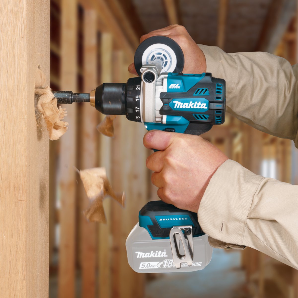 18V LXT® Lithium-Ion Powered Brushless Cordless 1/2-Inch Drill Driver for Professional Drilling and Driving Applications