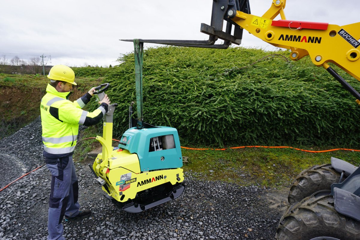 APH 65/85 Hydrostatic Compaction Plates with Hourmeter (Three-Shaft Design)