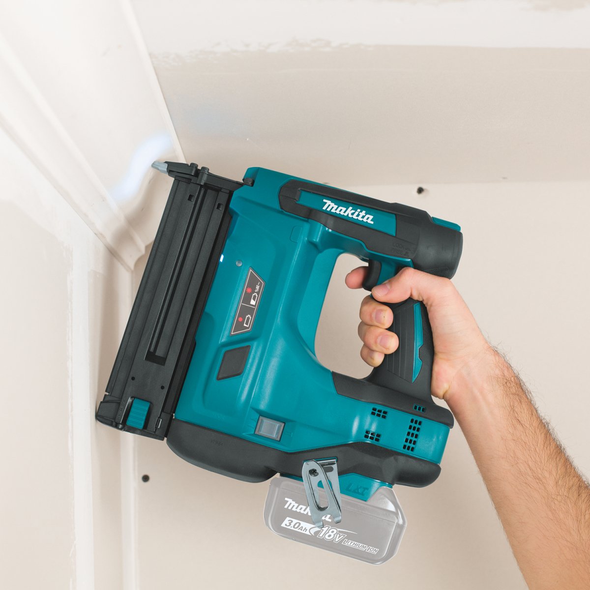 Makita 18V LXT® Lithium-Ion Cordless 18 Gauge 2-Inch Brad Nailer for Narrow Trim and Molding Installation