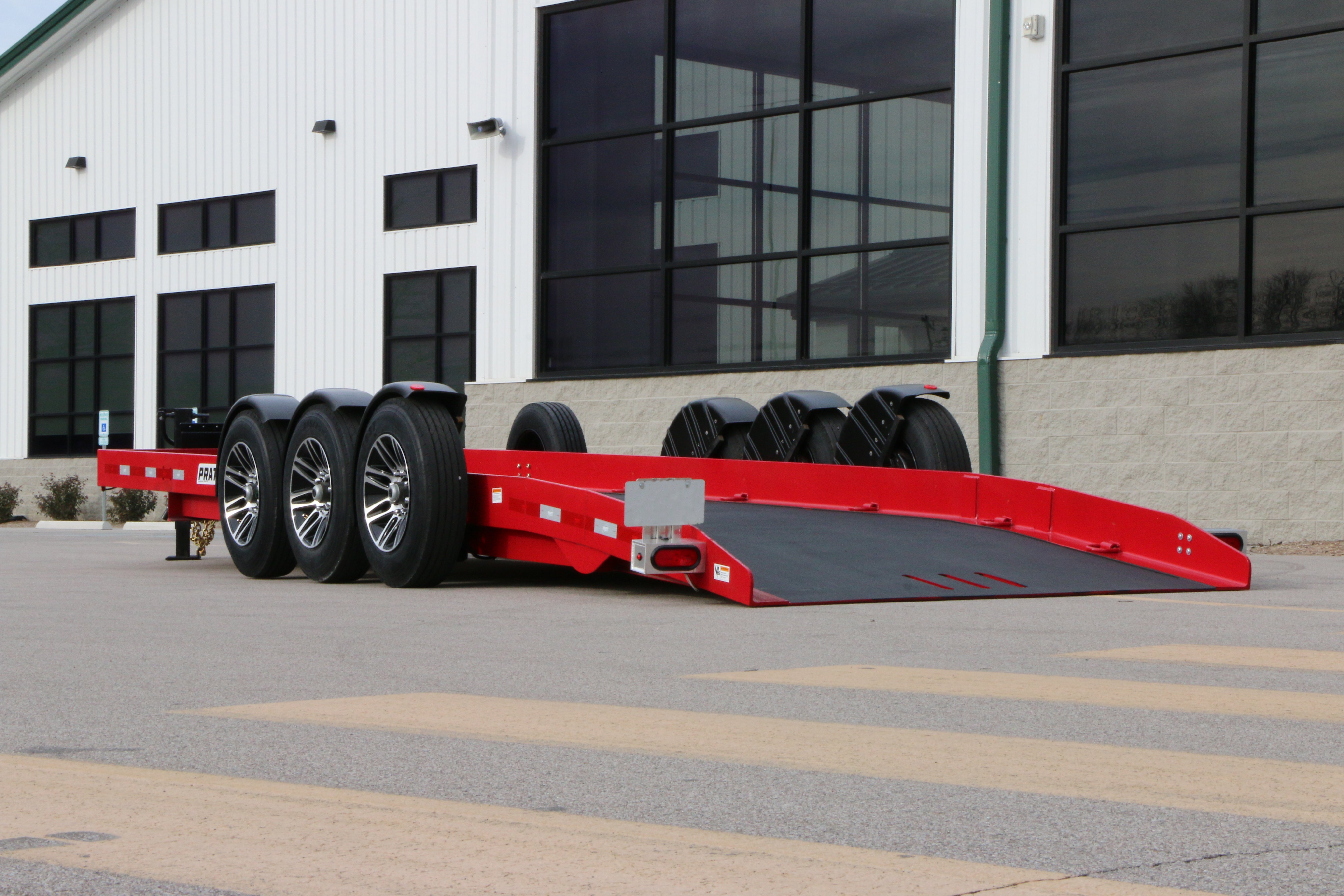 Heavy - Duty EZ - RAMP Utility Trailer 2480E for High - Capacity Hauling
