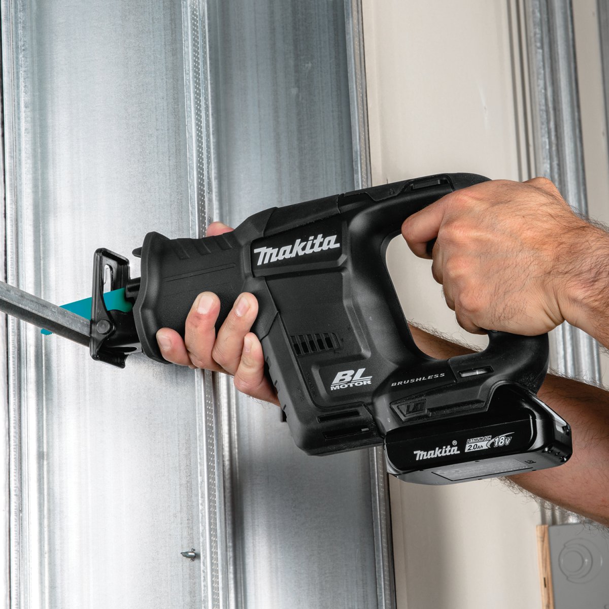 18V LXT® Lithium-Ion Sub-Compact Cordless Reciprocating Saw for Efficient Cutting in Tight Spaces
