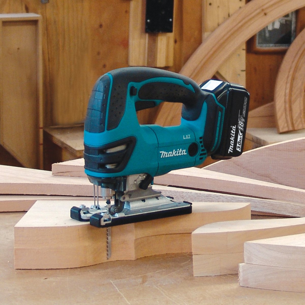 Makita 18V LXT® Cordless Lithium-Ion Jig Saw - High-Precision & Low-Weight
