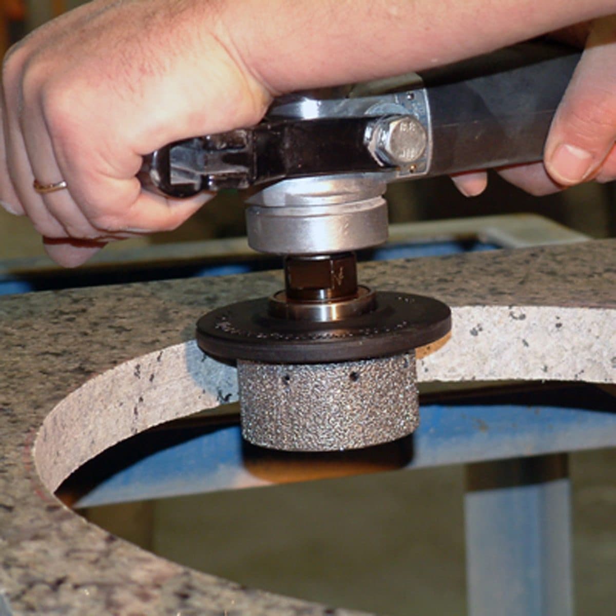 Alpha Z-Series Vertical Grinding Wheel for Precise 90-Degree Edge