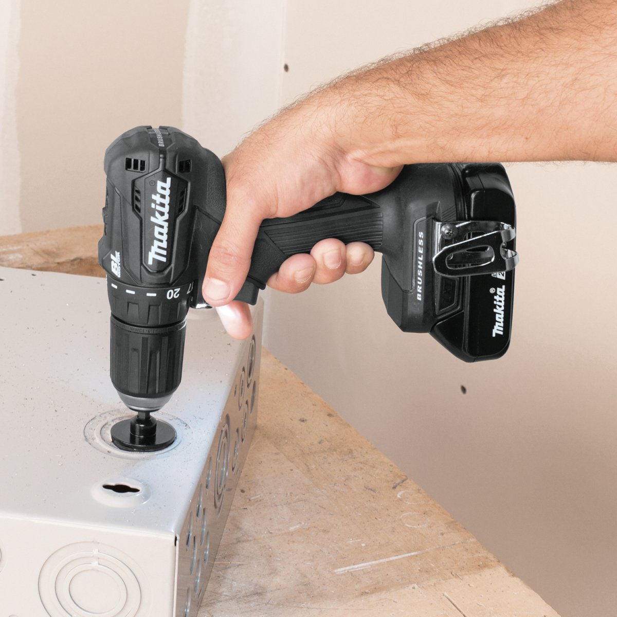 18V LXT® Sub-Compact Brushless Cordless 1/2 Driver-Drill with 2.0Ah Lithium-Ion Battery