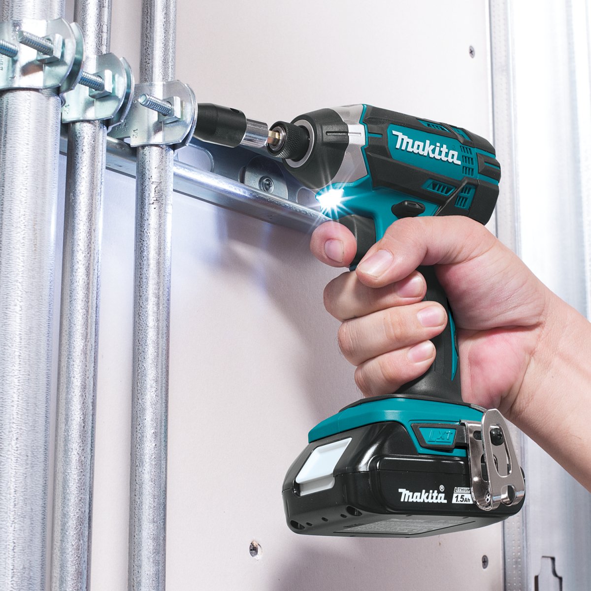 Makita 18V LXT® Compact-Style Lithium-Ion Cordless Impact Driver with 1.5Ah Battery for Versatile Driving and Fastening