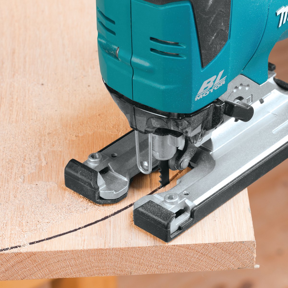 Makita 18V LXT® Lithium-Ion Brushless Cordless Jigsaw - A High-Performance Power Tool for Precision Cutting