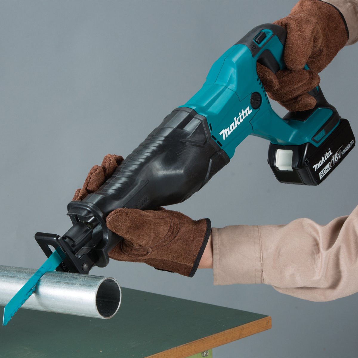 18V LXT® Lithium-Ion Cordless Reciprocating Saw - Ideal for Efficient Cutting Jobs