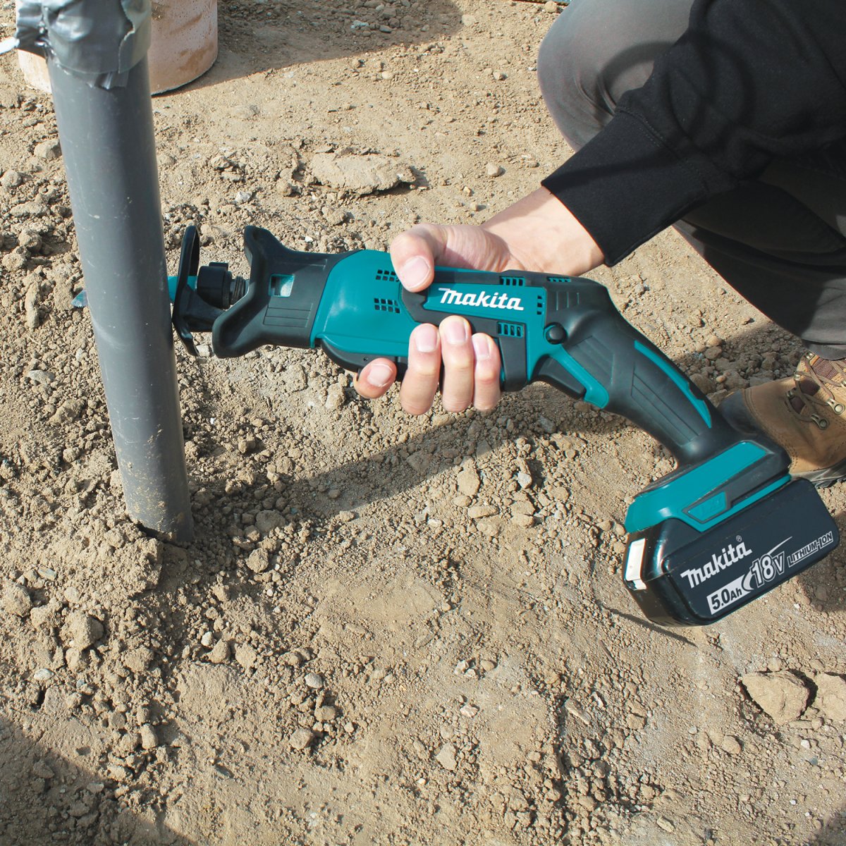 18V LXT® Lithium-Ion Cordless Compact Reciprocating Saw for Efficient Cutting Applications