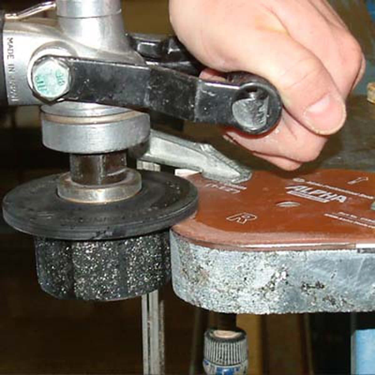 Alpha Z-Series Vertical Grinding Wheel for Precise 90-Degree Edge