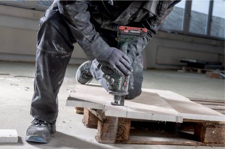 SSE 18 LTX BL Compact Cordless Electric Reciprocating Saw for Efficient Cutting Tasks