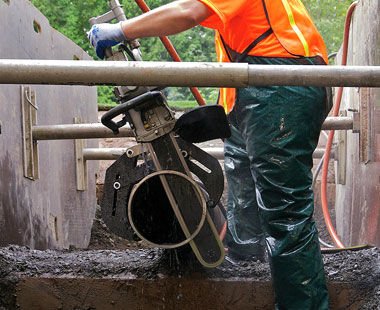 High - Performance Pneumatic PowerGrit Chain Saws Designed for Cutting Ductile Iron