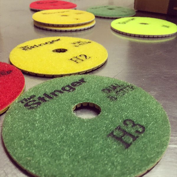 STINGER™ Hybrid Three - Step Granite and Engineered Stone Polishing Pads